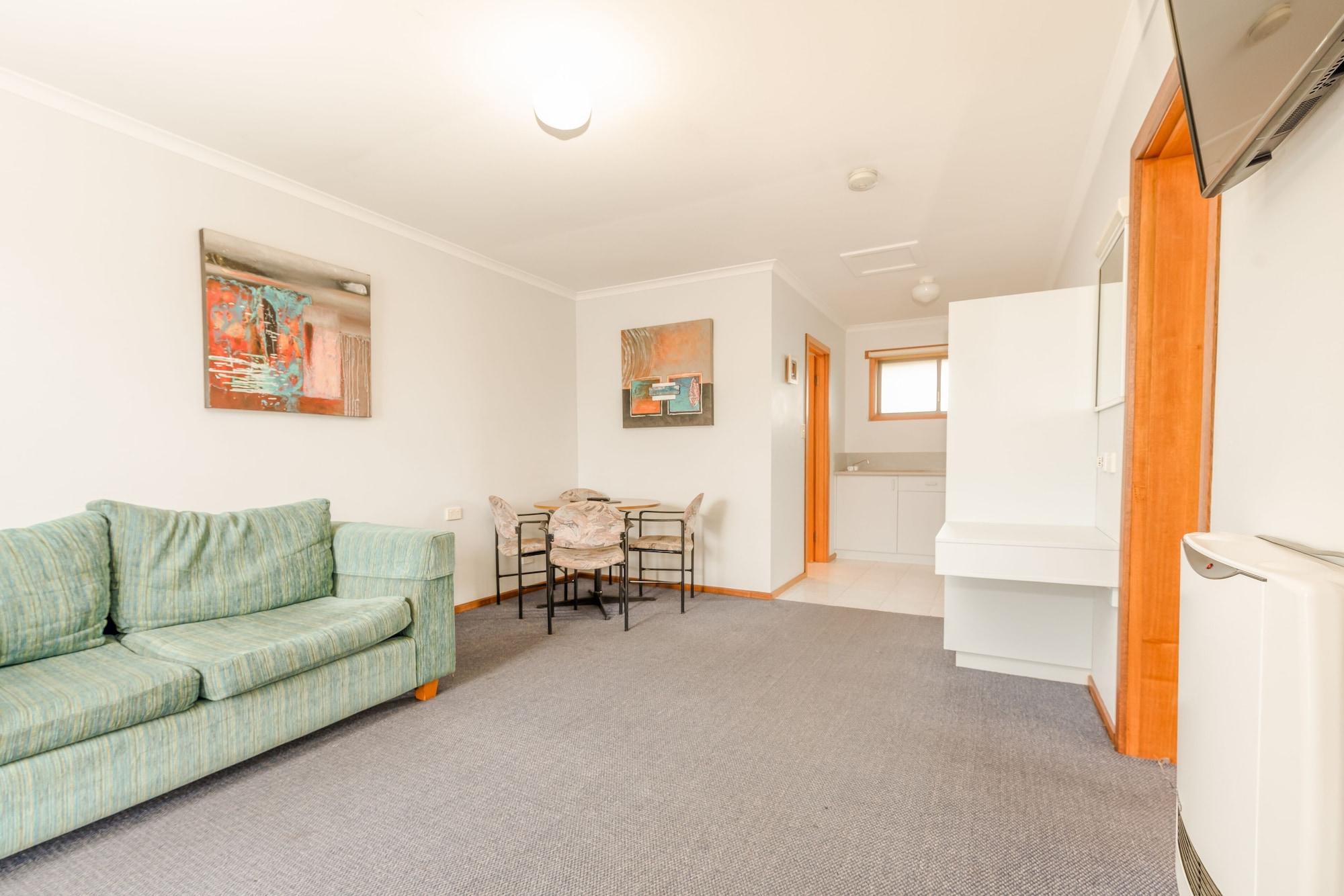 Seasonal South Motel & Function Centre 울버스톤 외부 사진