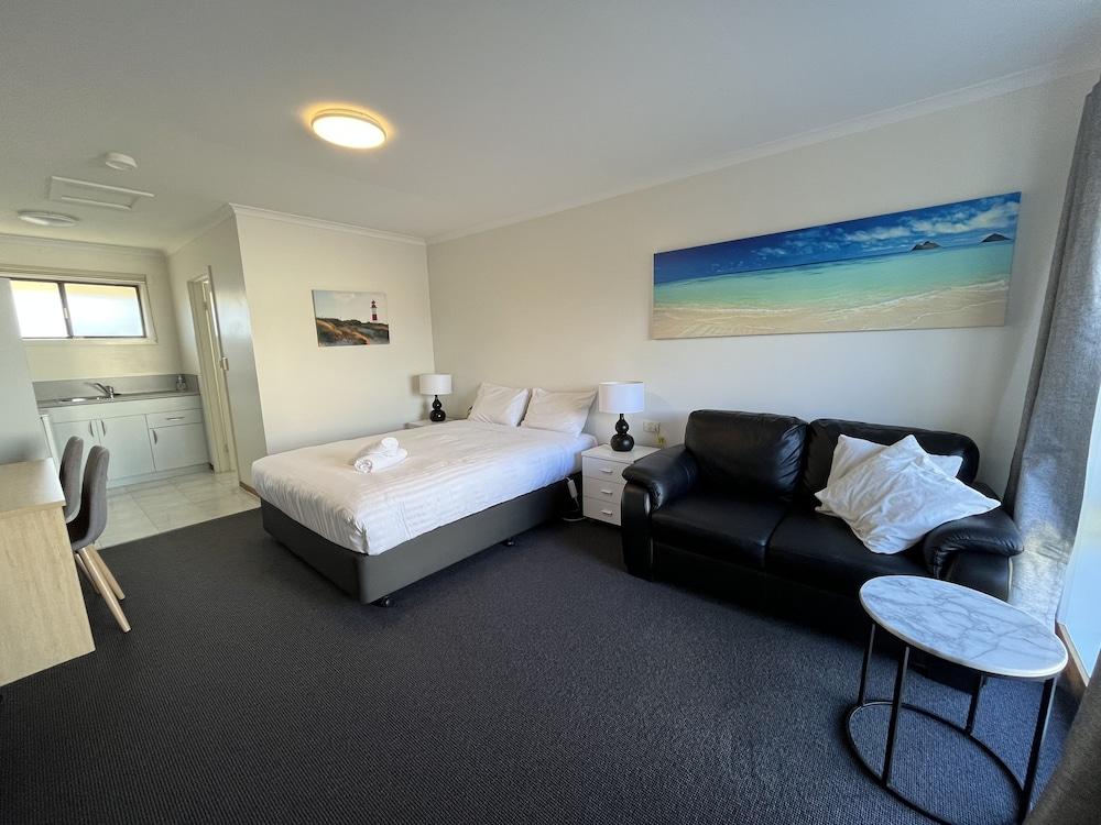Seasonal South Motel & Function Centre 울버스톤 외부 사진